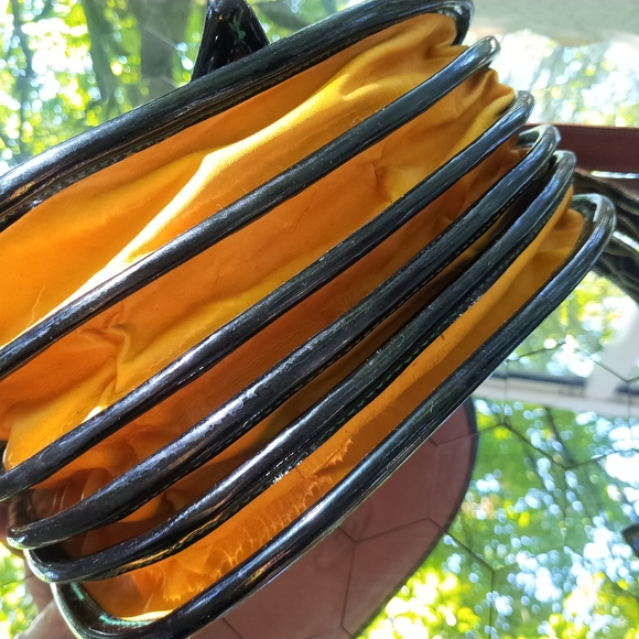 Hurry! Store Close Next Week!! Amazing Hand Made Accordion Leather Bag - Picture 2 of 8